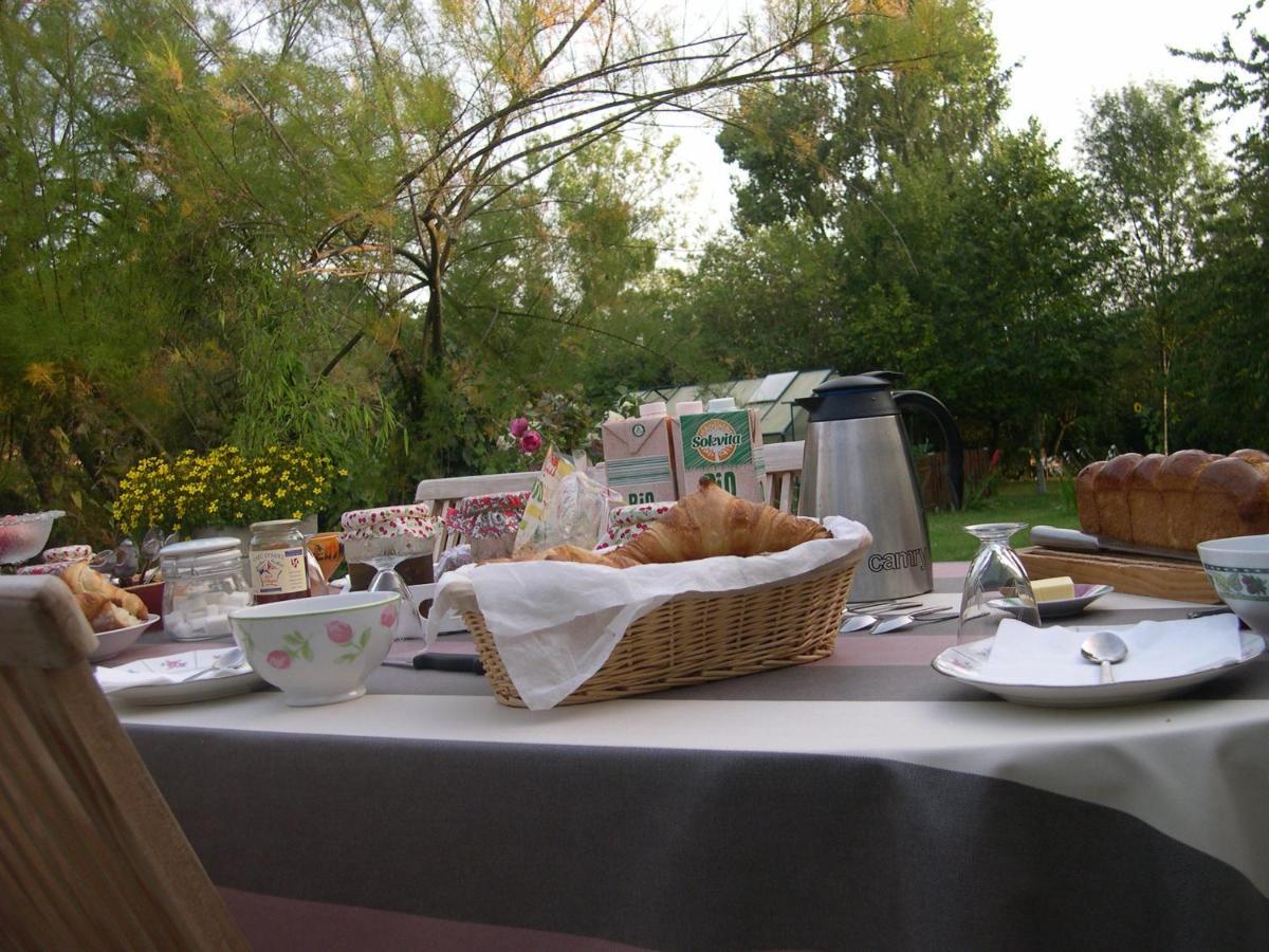 L'Ancien Prieure Bed & Breakfast Saint-Jean-de-la-Motte ภายนอก รูปภาพ